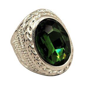 Emerald Green Statement Ring Rhinestone Faceted Stone Silver Tone Size 6.25